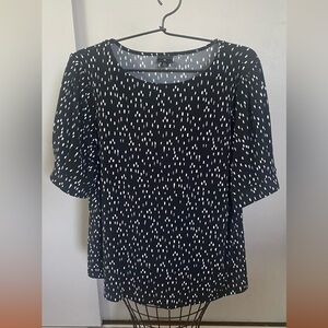 Worthington Black and White Puff Sleeve Blouse with Flutter Sleeves